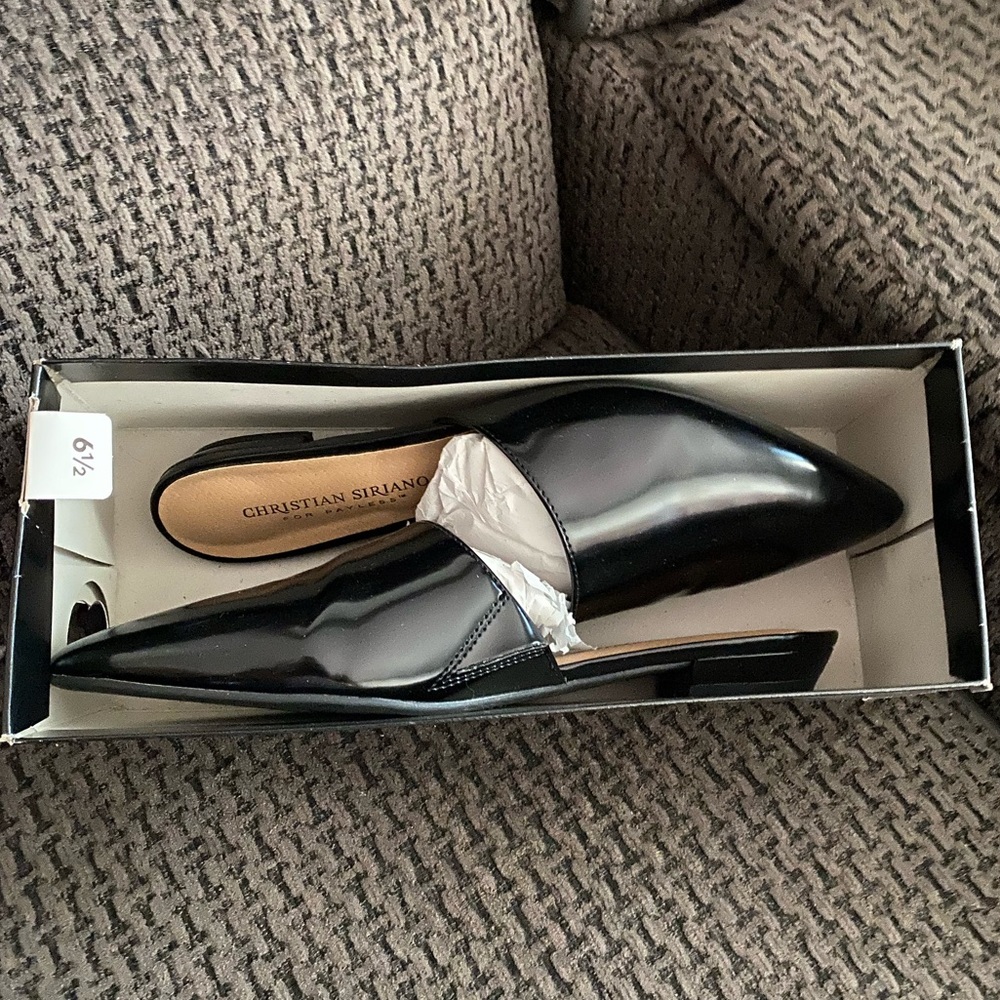 US 6.5 black Flat mules